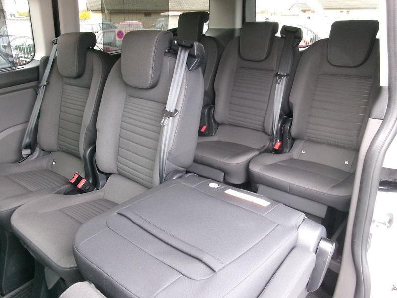 Ford Tourneo Custom (2022) 2,0TDCi L2H1 ZÁRUKA FORD  - fotka 17 z 36