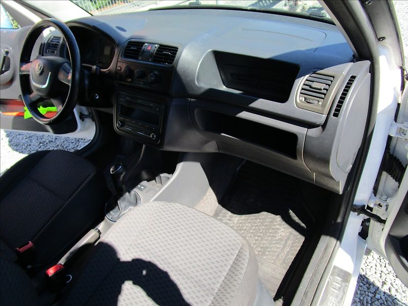 Škoda Praktik 1.4TDi Klima - fotka 14 z 33