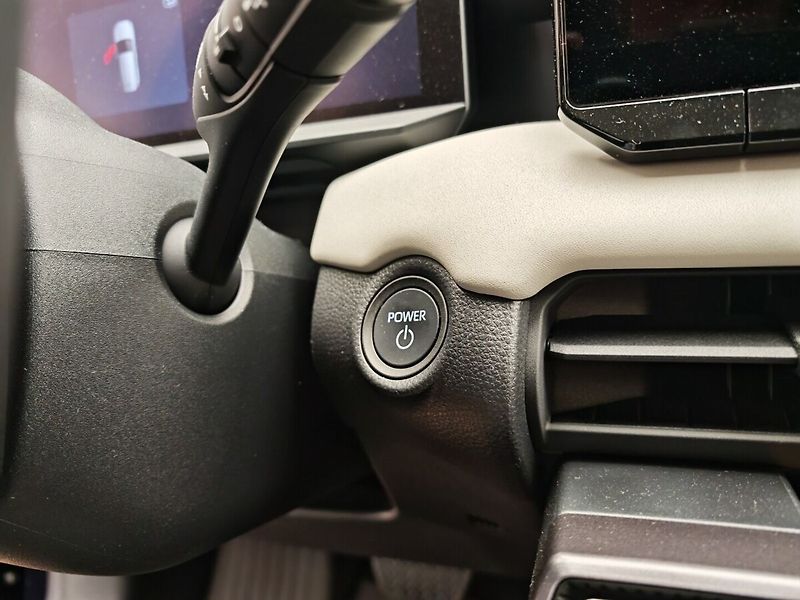 Toyota RAV4 2.5 Hybrid e-CVT 4x4 Executive - fotka 33 z 43