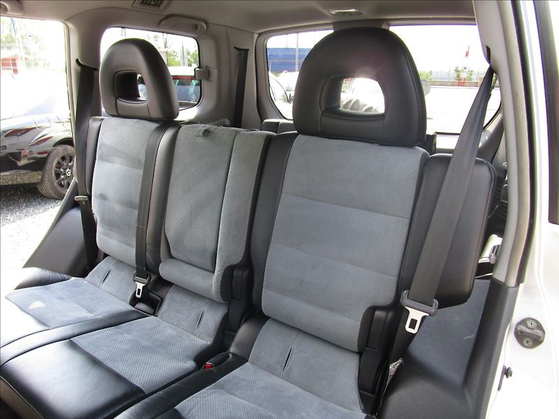 Mitsubishi Pajero 3.2 Di-D, 4x4, aut. klima, 7 m - fotka 35 z 54