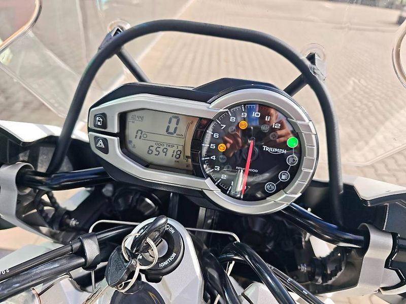 Triumph Tiger Explorer 1200 (2015) - fotka 18 z 19
