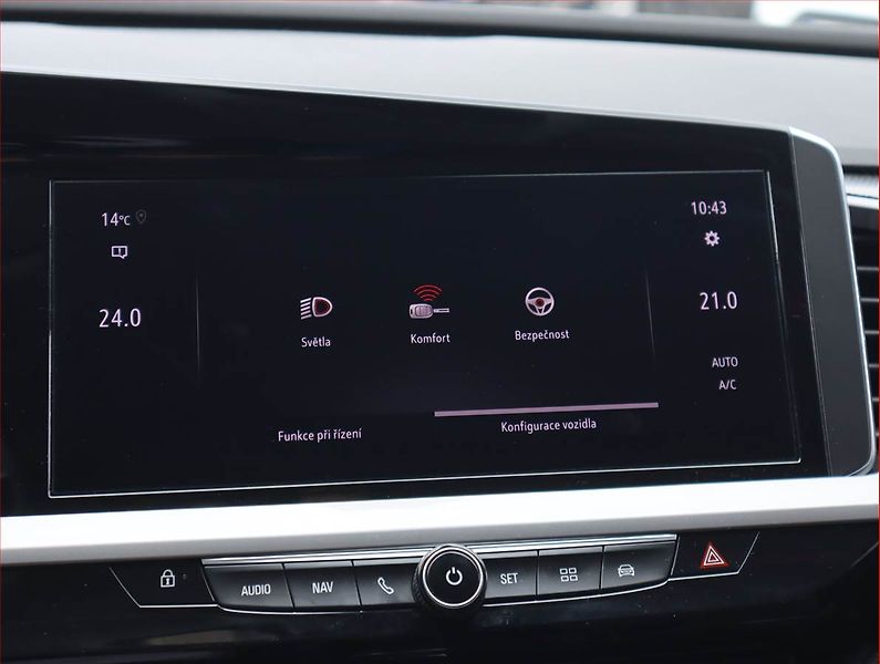 Opel Grandland X (2023) 1.2 Turbo - fotka 21 z 23