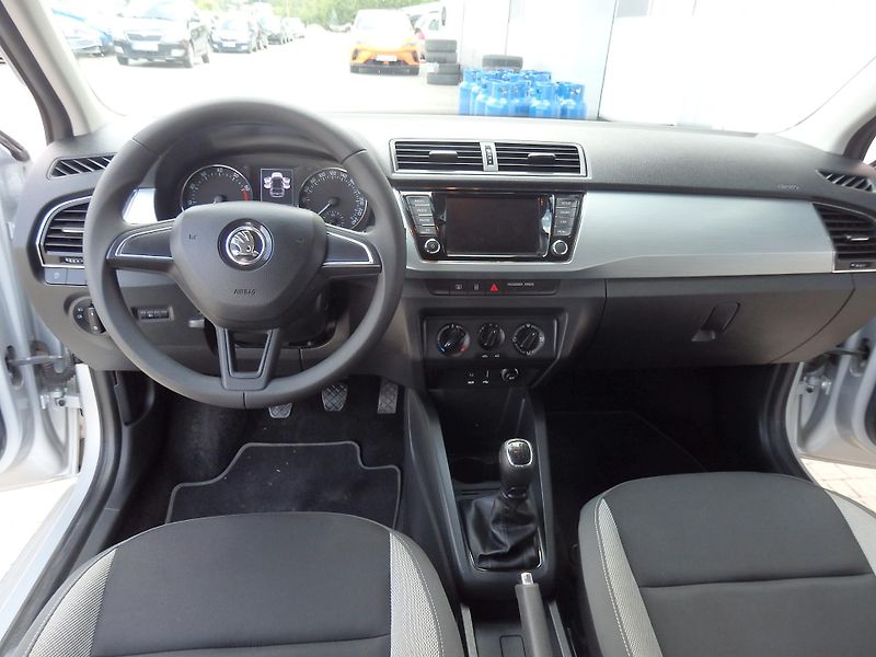 Škoda Fabia SCOUT 1.0 TSI KLIMA, 6x AIRBAG - fotka 11 z 18