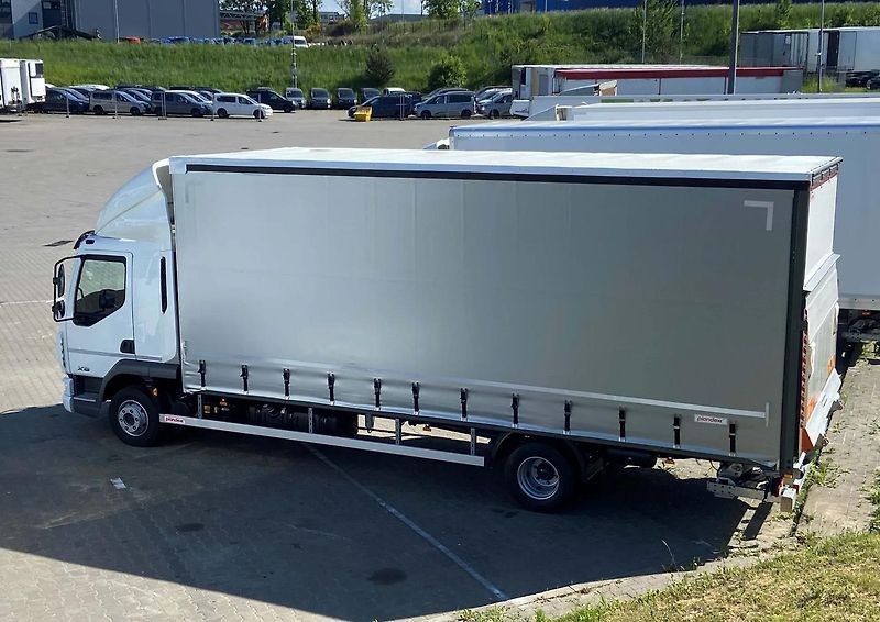 DAF XB 260 plachta čelo NOVÝ - fotka 2 z 13