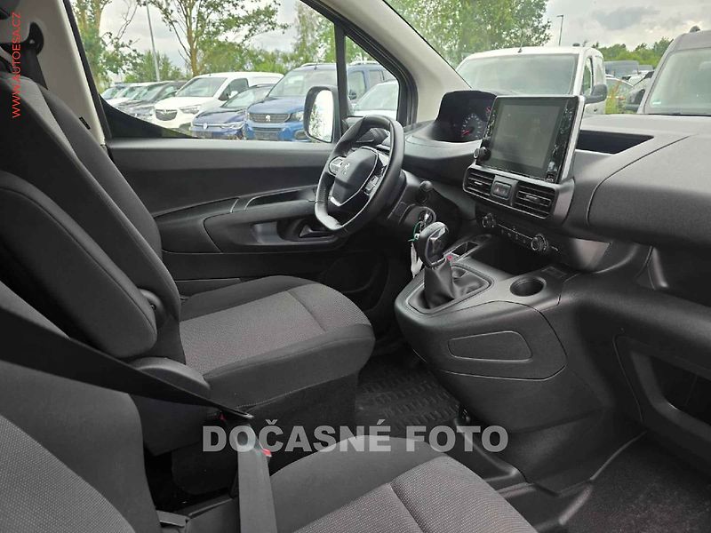 Peugeot Partner (2021) 1.5HDi, Webasto, navi - fotka 5 z 8