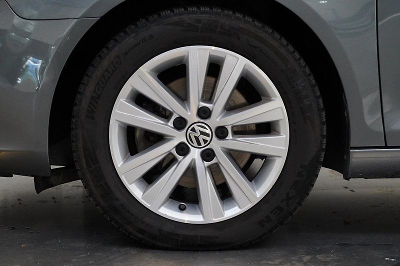Volkswagen Golf - fotka 10 z 26