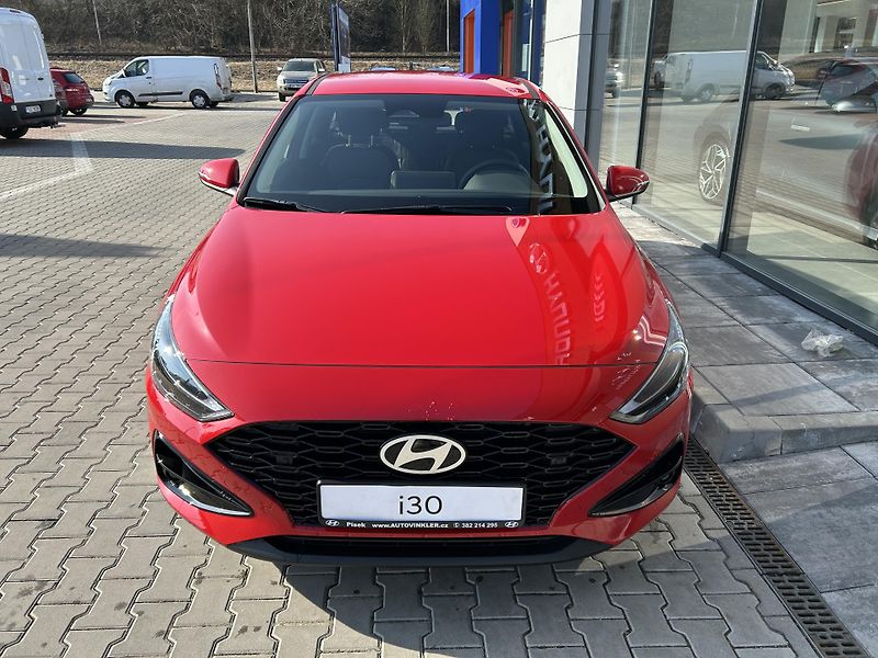Hyundai i30 WG FL 1,5 T-GDI MT COMFORT 16 - fotka 2 z 28