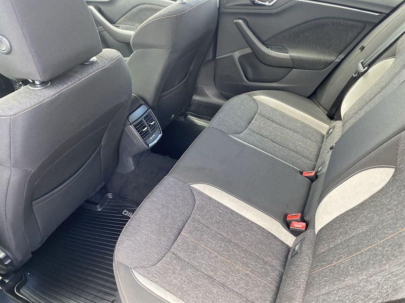 Škoda Kamiq (2020) 1.0 TSI DSG Style - fotka 9 z 31
