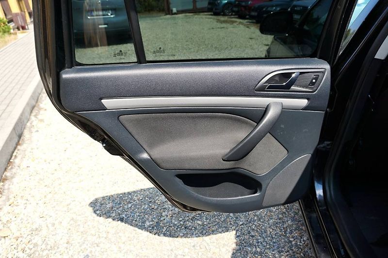 Škoda Octavia (2013) ELEGANCE 1,6 TDI 77 kW - fotka 18 z 29