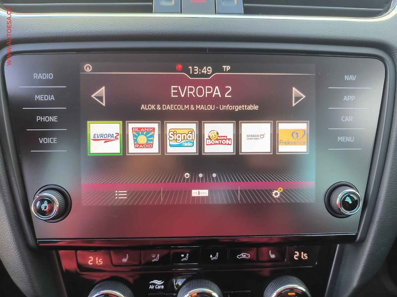 Škoda Octavia (2018) 1.4TSi, ČR, DSG, navi, LED - fotka 11 z 22