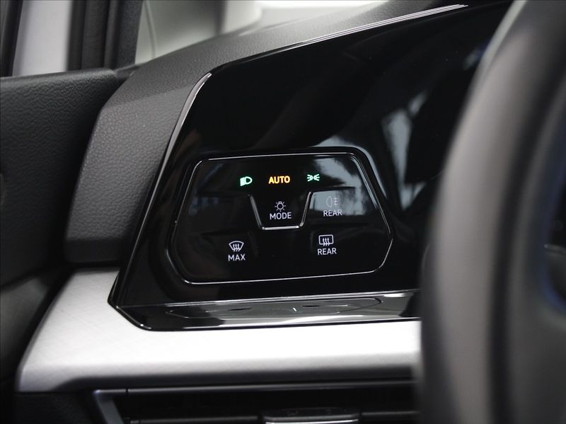 Volkswagen Golf 1,5 TSI 96kW Life Výprodej! - fotka 20 z 21