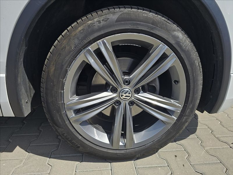 Volkswagen Tiguan Allspace 2,0 TDi R LINE DSG  4X4 NAVI - fotka 41 z 45