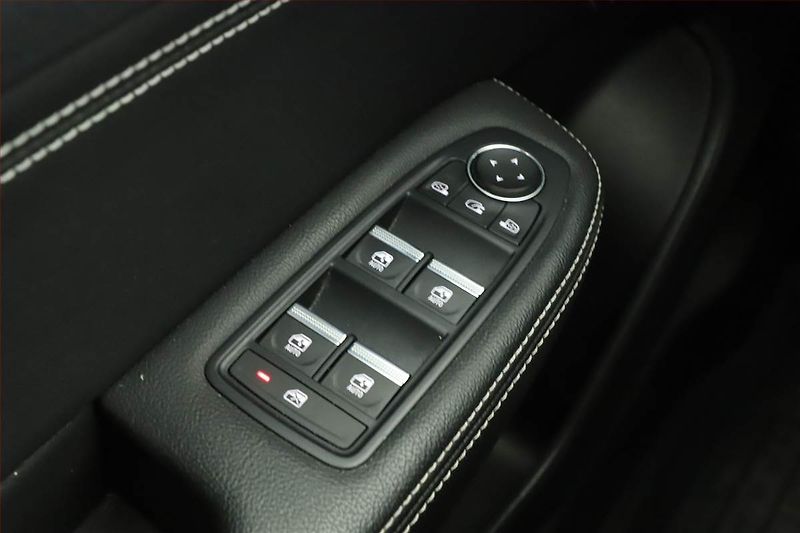 Renault Arkana (2021) 1.3 TCe, Automat, ČR,1.maj - fotka 14 z 19