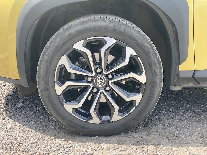Toyota Yaris Cross 1.5i, ČR-1, StyleTech, automat - fotka 10 z 16
