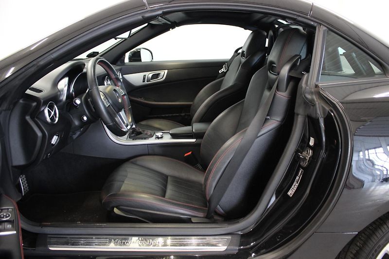 Mercedes-Benz SLK (2015) SLK350 3,5 AUTOMAT - fotka 11 z 37