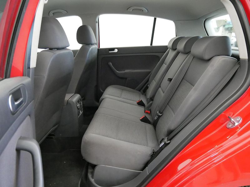 Volkswagen Golf Plus - fotka 22 z 24