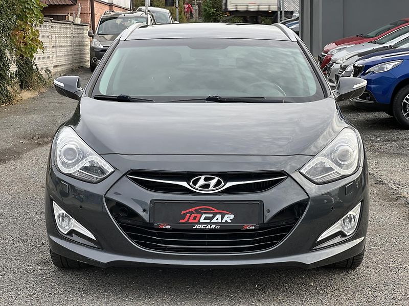 Hyundai i40 1.7CRDi NAVI KAMERA TEMPOMAT - fotka 2 z 46