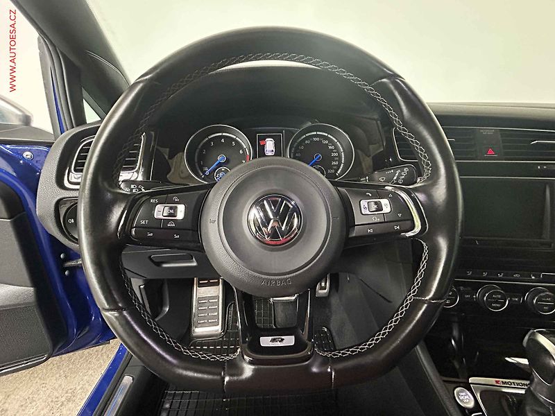 Volkswagen Golf (2016) 2.0 TSI 4x4, ČR, DSG, STK8 - fotka 12 z 19