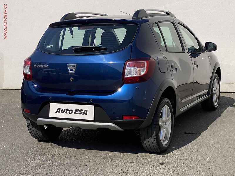 Dacia Sandero (2016) 0.9 TCe, Stepway, park. čidla - fotka 4 z 19