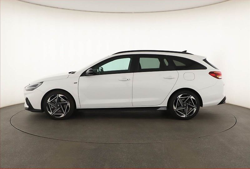 Hyundai i30 (2025) 1.5 T-GDI MHEV 48V, N-LINE - fotka 3 z 21