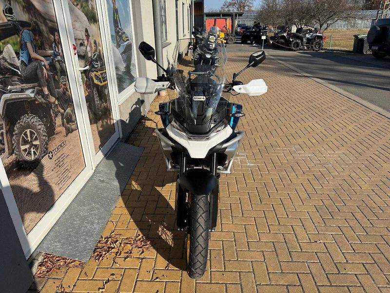 CFMOTO (2026) 700 MT Adventure - fotka 4 z 6