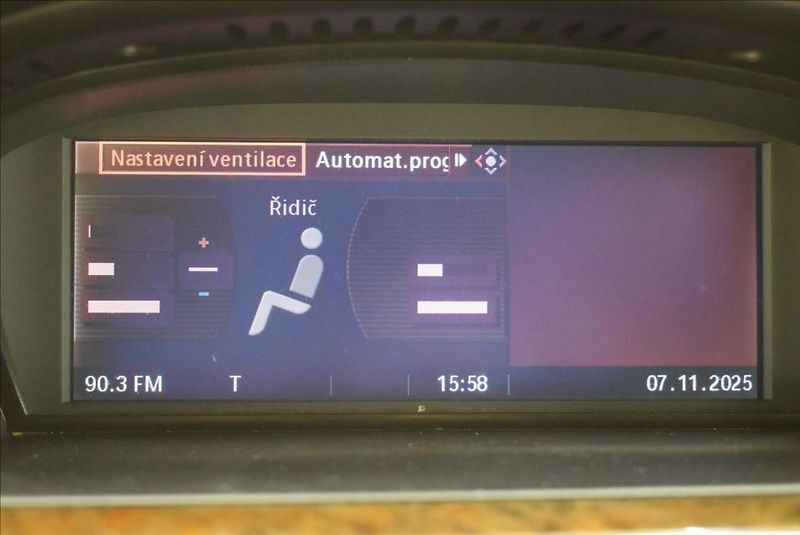 BMW Řada 5 3,0 530XD, xen,navi,servis, - fotka 19 z 28