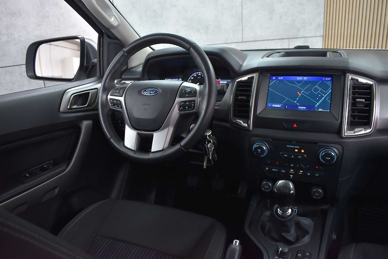 Ford Ranger 2.0 XLT*Naviják*4x4*TAŽNÉ*ČR 1 - fotka 8 z 45