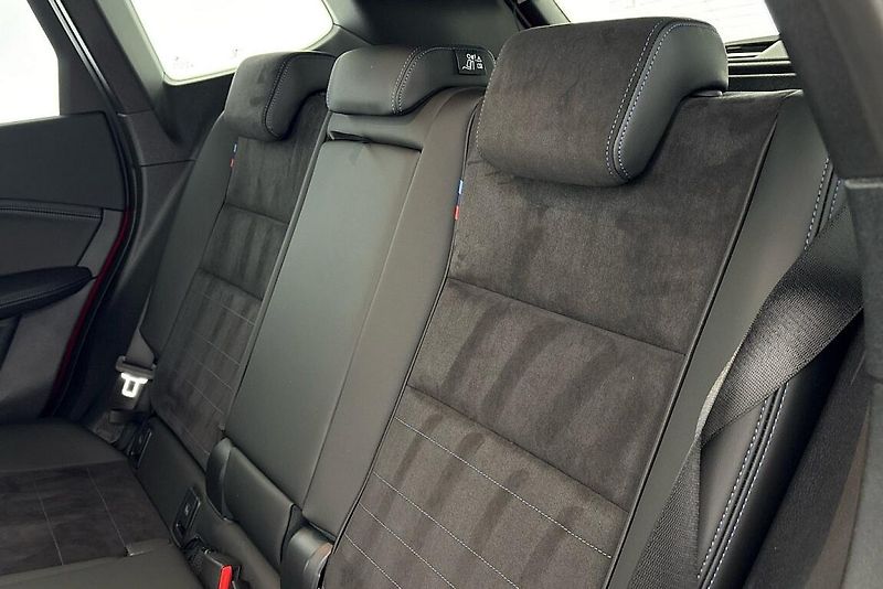 BMW iX1 xDrive30 - fotka 8 z 23