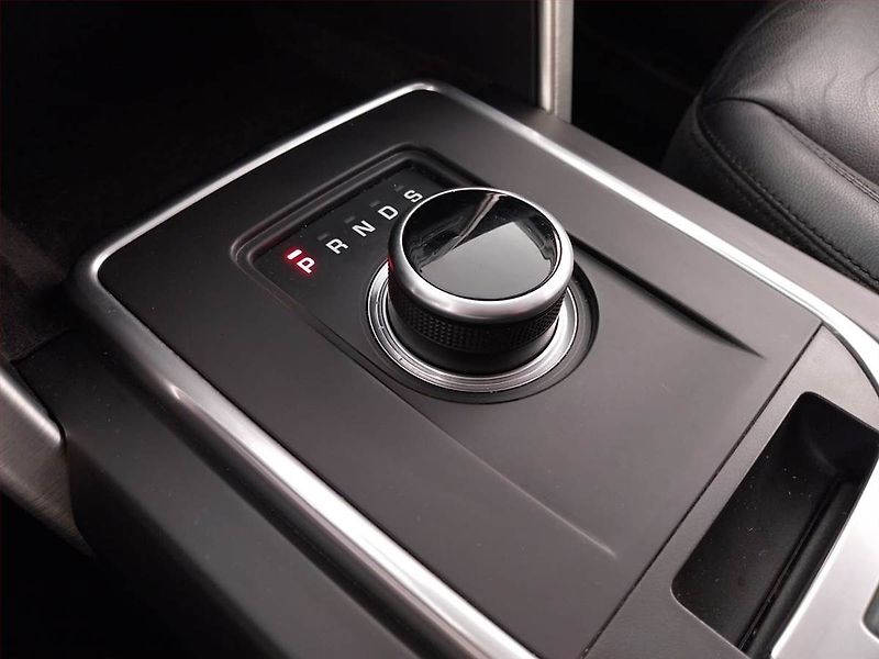 Land Rover Discovery Sport (2018) SE TD4, 4X4, Automat - fotka 13 z 25