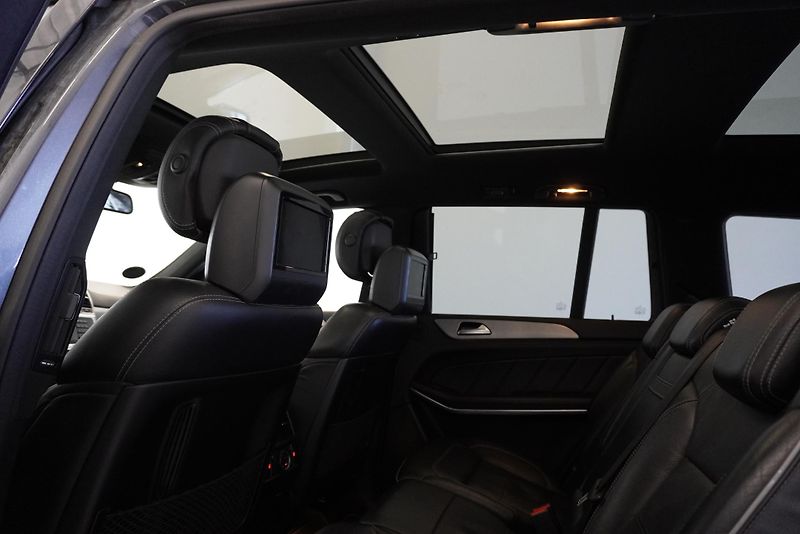Mercedes-Benz GL GL350 3,0D V6 4MATIC AUT. - fotka 29 z 36