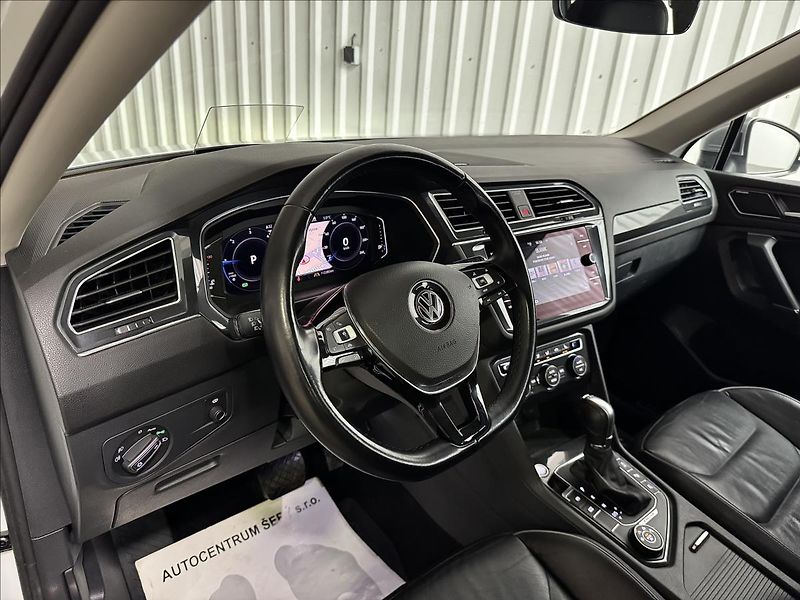Volkswagen Tiguan Allspace R-LINE 140kW 4M HUD DCC LED - fotka 15 z 52