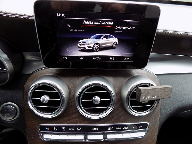 Mercedes-Benz GLC (2018) 250d/AMG Line/4-Matic/ČR/DPH/ - fotka 27 z 40