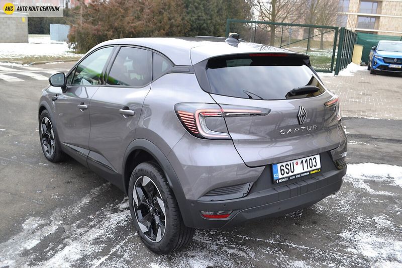 Renault Captur techno mild hybrid 160 EDC - fotka 3 z 49