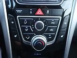 Hyundai i30 (2015) 1.6 MPI, Serv.kniha, Tempomat - náhled 15