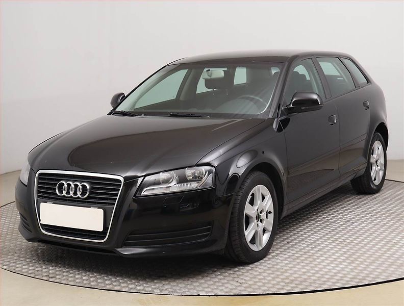 Audi A3 (2009) Ambition 2.0 TDI, Serv.kniha - fotka 2 z 18