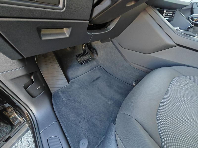 Volkswagen Touareg (2022) ČR, 1.majitel, tažné, servis - fotka 20 z 38