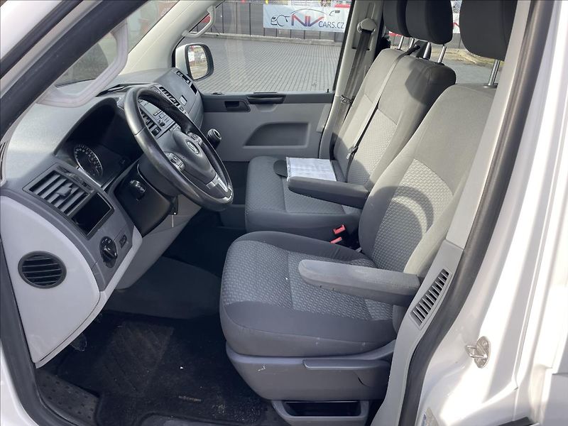 Volkswagen Transporter 2,0 TDi 75kw 6míst Tažné Klima - fotka 7 z 40