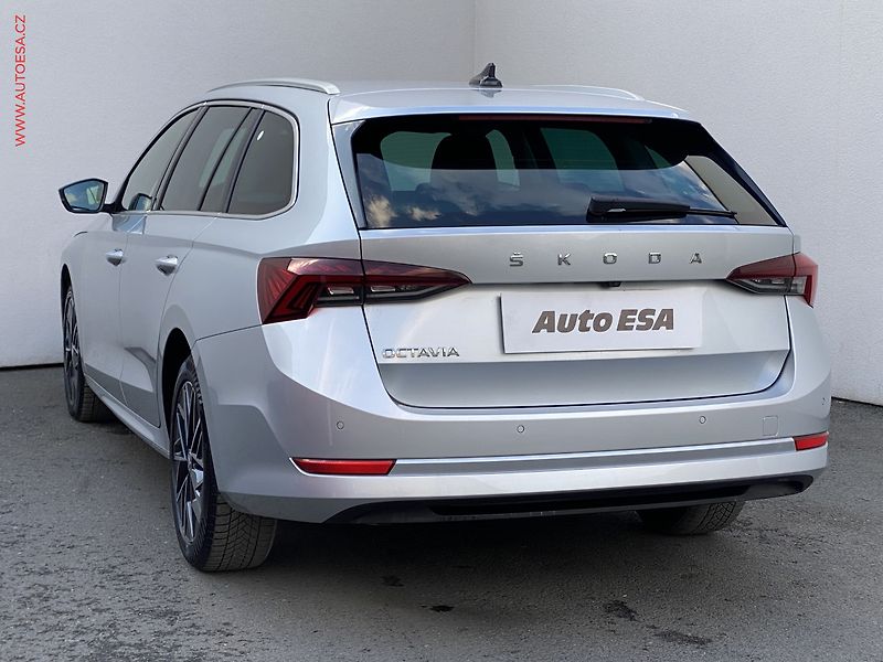 Škoda Octavia (2022) 2.0 TDi, ČR, Style, DSG - fotka 6 z 17