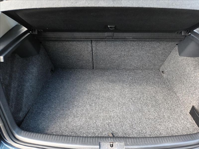 Volkswagen Golf 1,4 16V,59KW,TREND,KLIMA,VÝHŘE - fotka 23 z 50