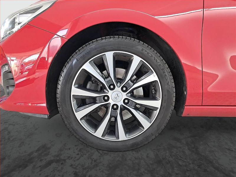 Hyundai i30 (2020) 1.4 T-GDI, Serv.kniha, Navi - fotka 15 z 17