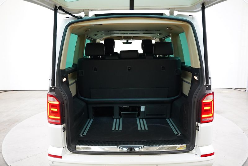 Volkswagen Multivan - fotka 25 z 26