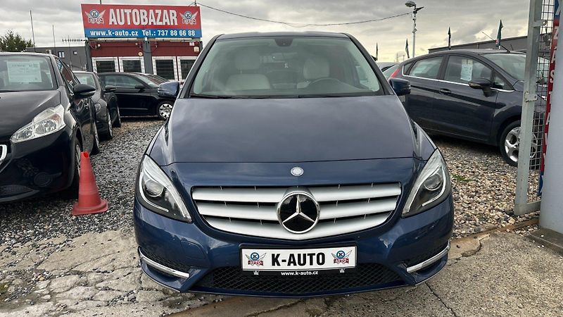 Mercedes-Benz Třídy B (2011) B200i 115kW *ALU*Kůže*PDC* - fotka 2 z 22