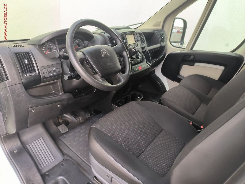 Citroën Jumper (2018) 2.0HDi L2H2, AC - fotka 10 z 19