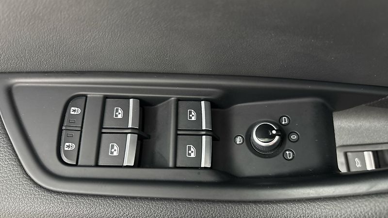 Audi A4 2.0 40TDI S Tronic Quattro - fotka 24 z 29