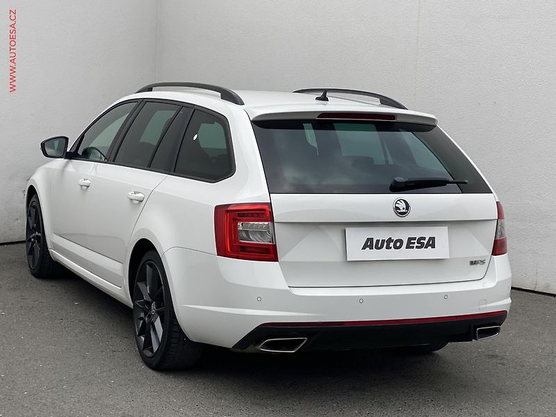 Škoda Octavia (2014) 2.0 TDi, RS Challange, bixen - fotka 6 z 19
