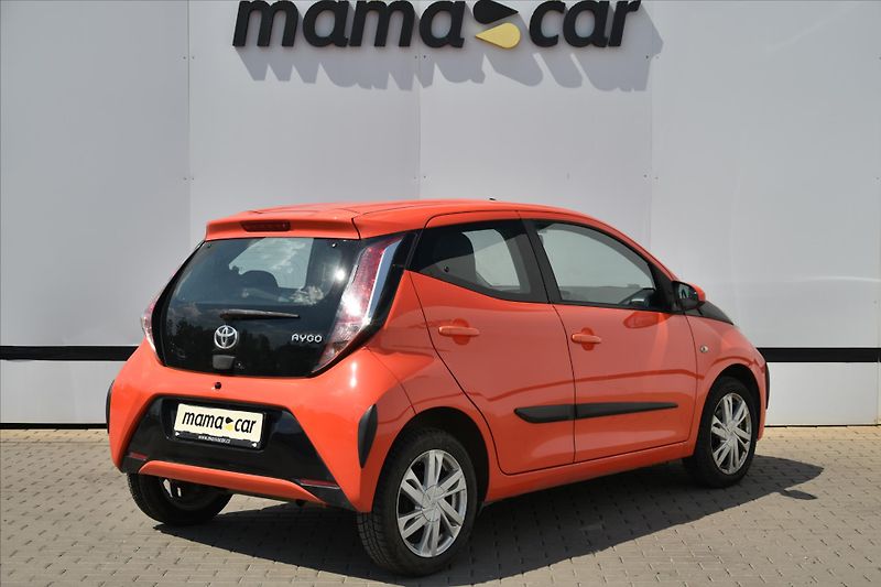 Toyota Aygo 1.0 VVT-i 51kW X-PLAY - fotka 2 z 3