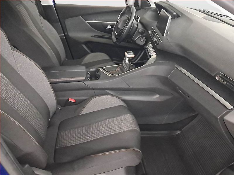 Peugeot 3008 (2020) 1.5 BlueHDi, Navi, Tempomat - fotka 9 z 19
