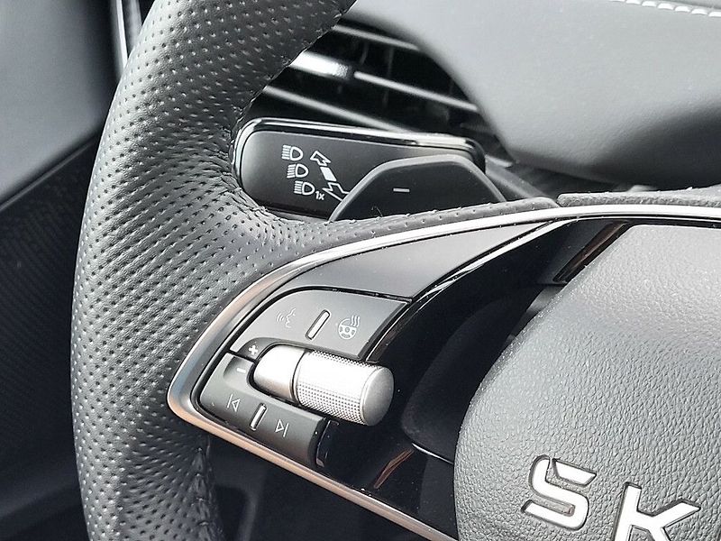 Škoda Elroq Sportline 85KwH 210kW - fotka 15 z 31