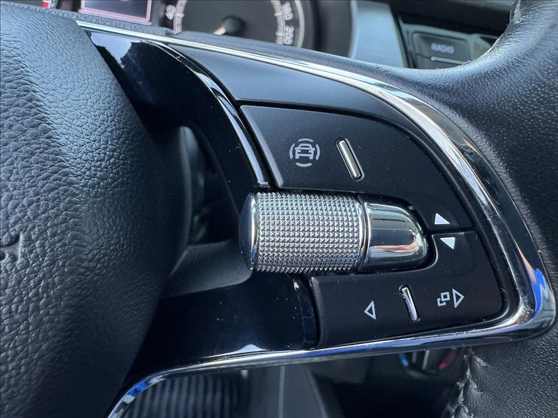 Škoda Fabia 1,0 TSI DPH tažné 1maj původČR - fotka 33 z 50