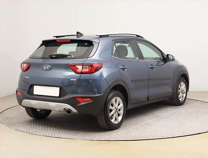 Kia Stonic (2019) 1.0 T-GDI, Automat, ČR,1.maj - fotka 5 z 24